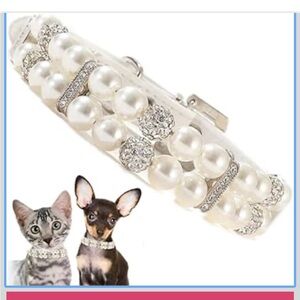 White pearl like dog collar rhinestones, size large, NIP.